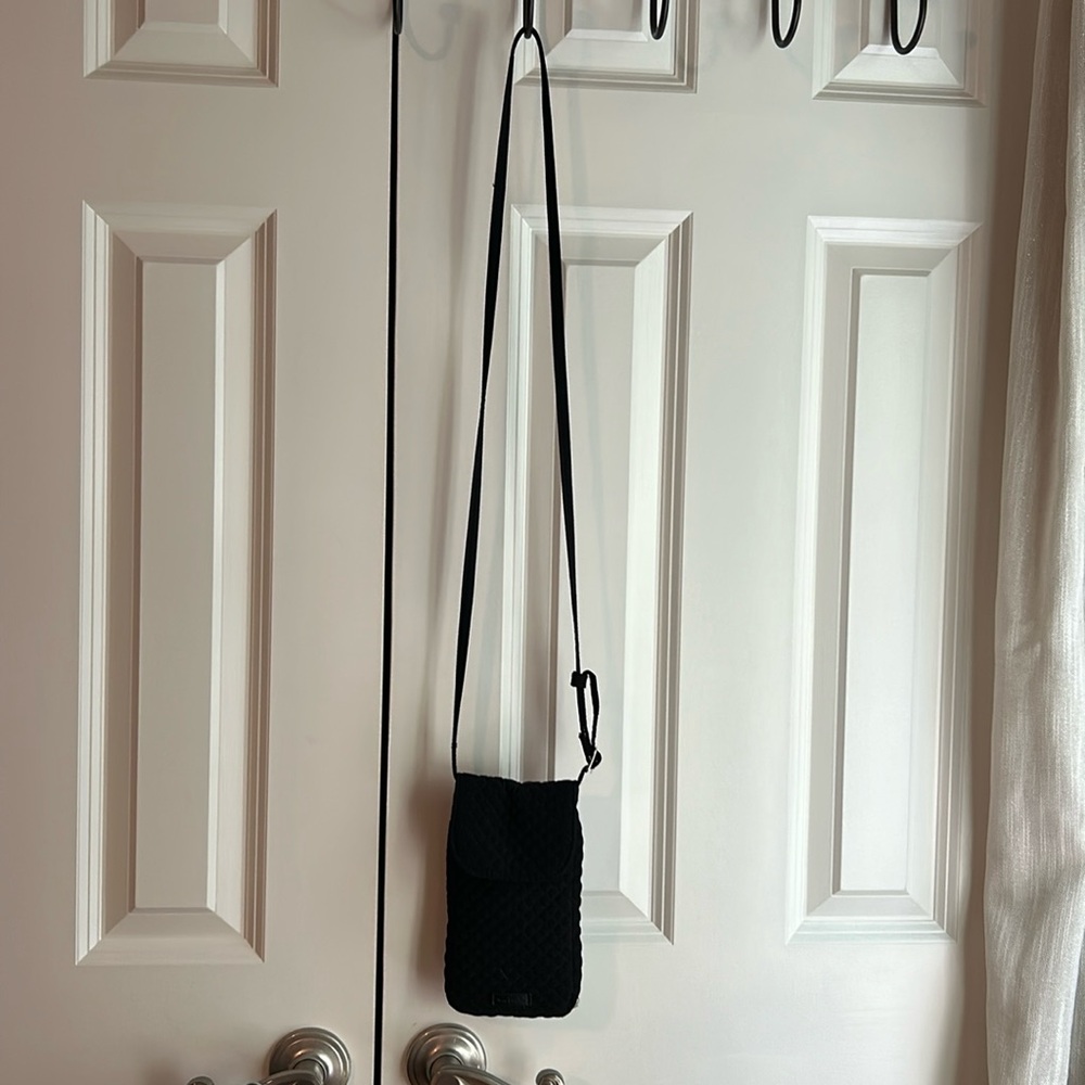 Vera Bradley cell phone cross body.